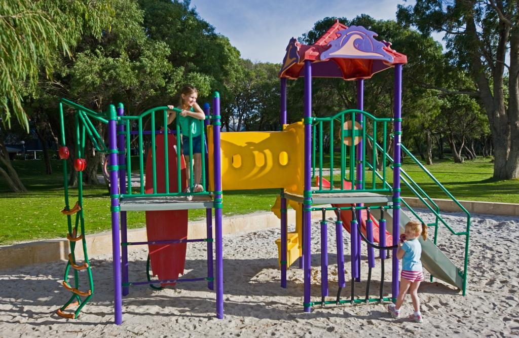 Broadwater Resort Wa Tourism Awards 2024 Gold Winner バッセルトン エクステリア 写真